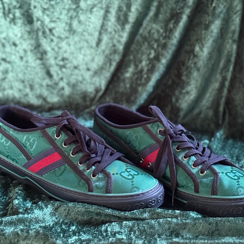Gucci Men's Green Tennis Sneakers with Red Accent